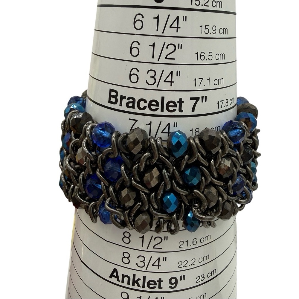 Handmade Royal Blue & Black Faceted Beaded Chainmaille Bracelet w Gunmetal Gray
